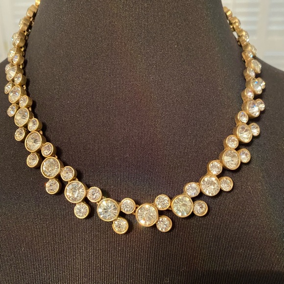 ✅Beautiful Crystal & Gold Necklace - Picture 3 of 16